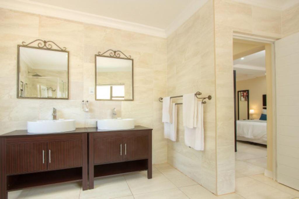 Royal Hills Lodge And Spa Thohoyandou Exterior photo